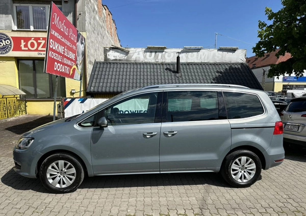Volkswagen Sharan cena 41600 przebieg: 278000, rok produkcji 2013 z Śrem małe 277